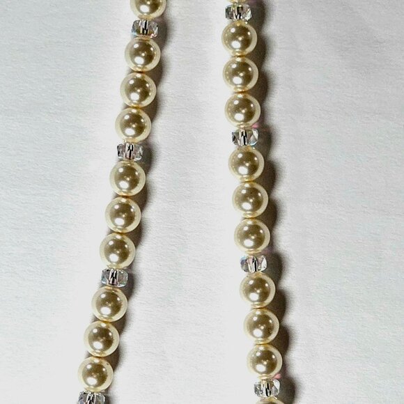 Genuine Swarovski Simulated Pearl & Crystal 19" Necklace NWT and Box! - Picture 11 of 11